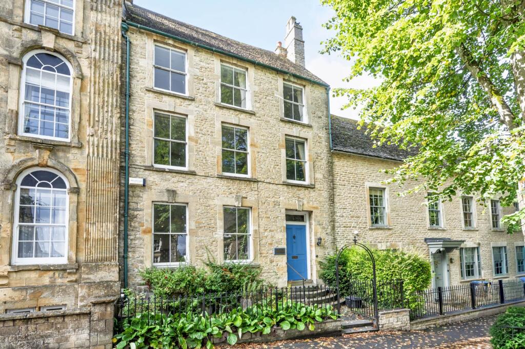 Main image of property: New Street, Chipping Norton