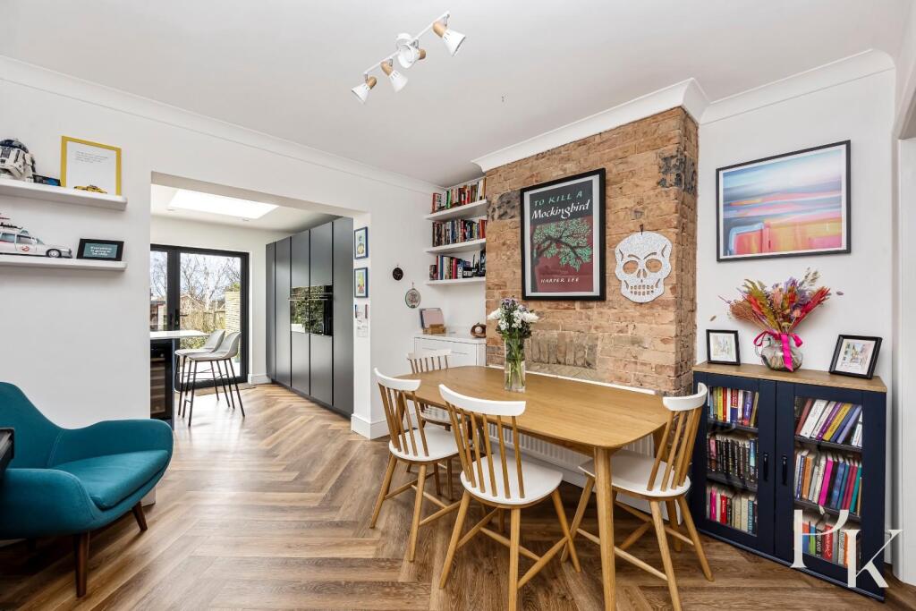 House in Hove, Hangleton - View 3