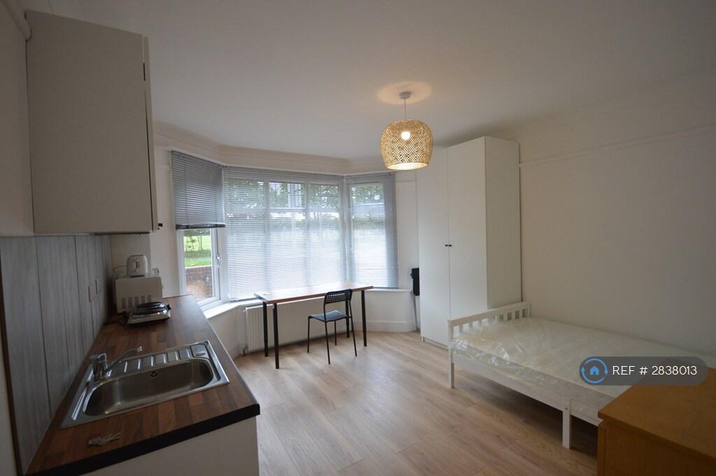 Additional image 3 of Winton, Bournemouth, BH10