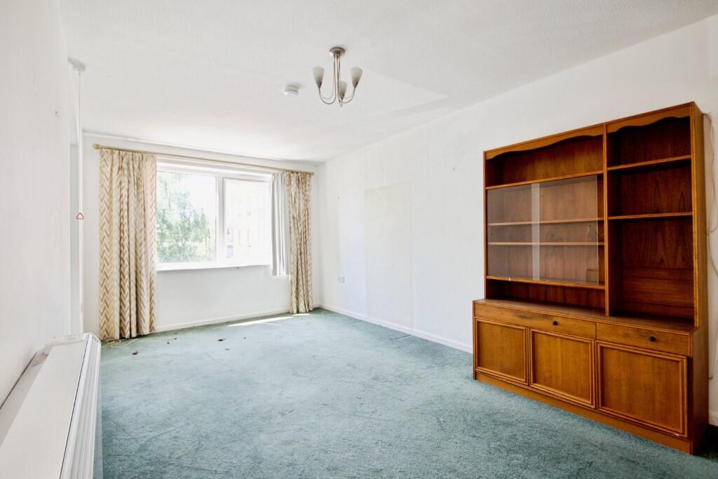 Diploma Avenue, London, N2 - View 2
