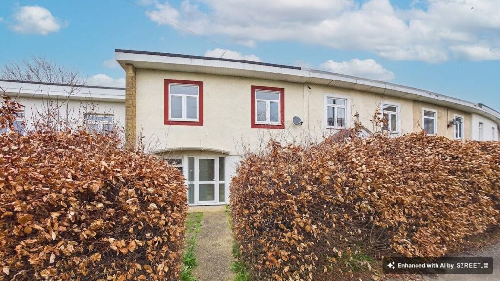 Main image of property: Bishops Rise, Hatfield, AL10