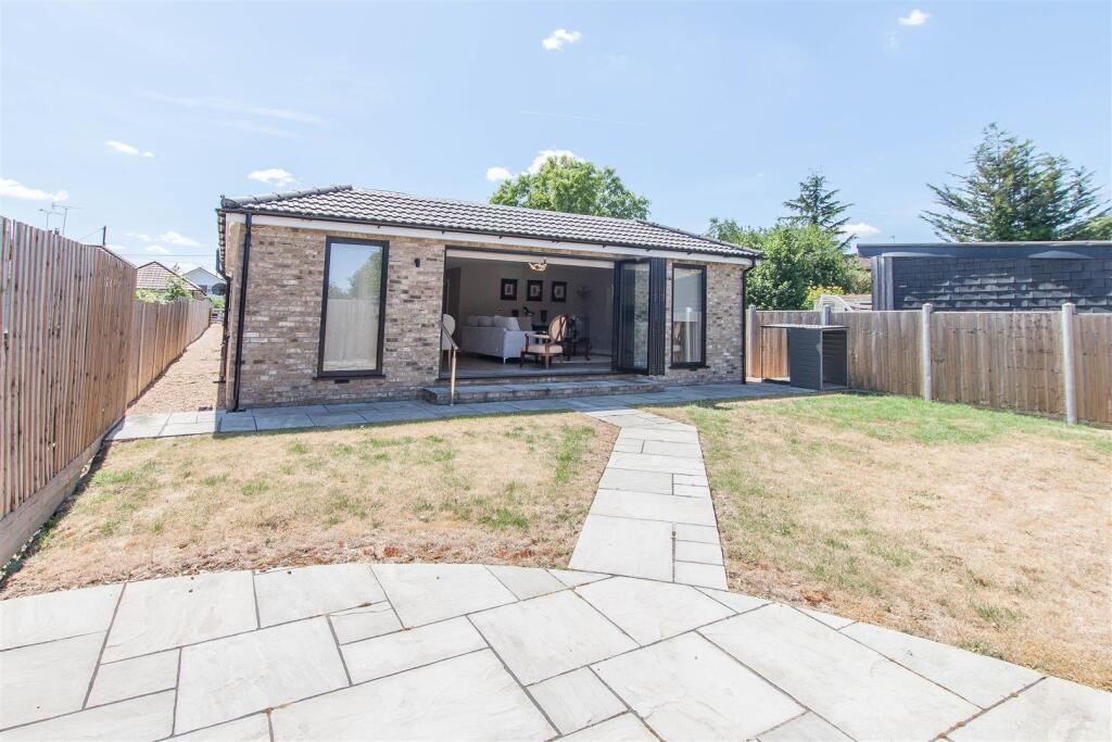 House in Brentwood, Doddinghurst - View 4