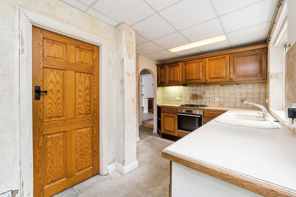 Gordon Avenue, Hornchurch, RM12 photo 4