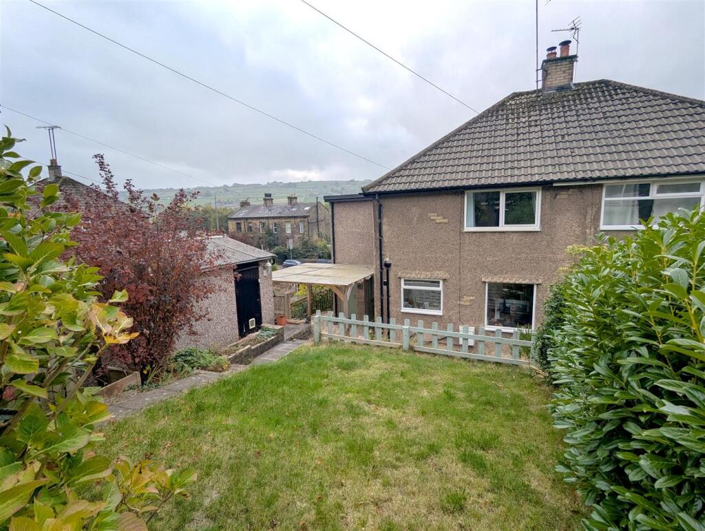 Main image of property: Cooperfields, Halifax