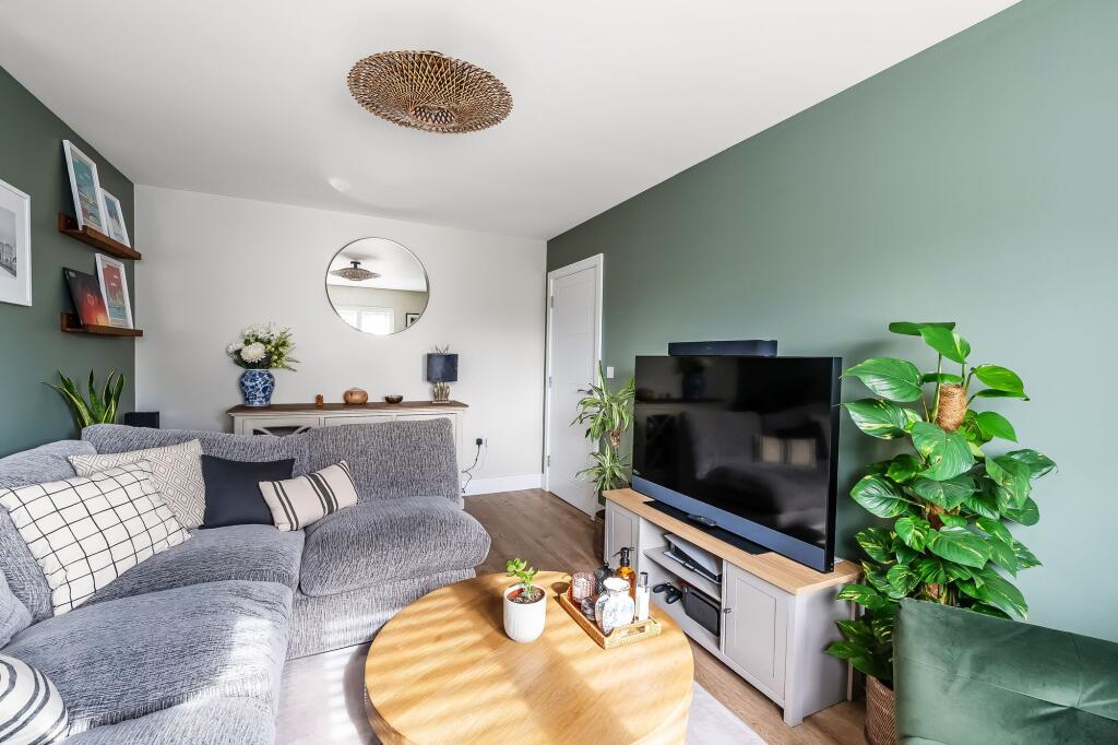 House in Tonbridge - More