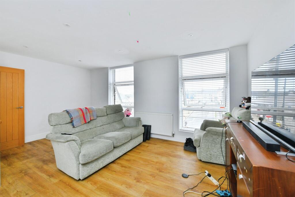 Apartment in Plymouth - View 5