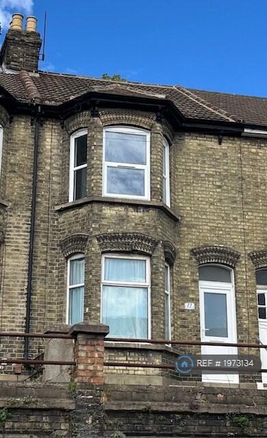 Main image of property: Luton Road, Chatham, ME4
