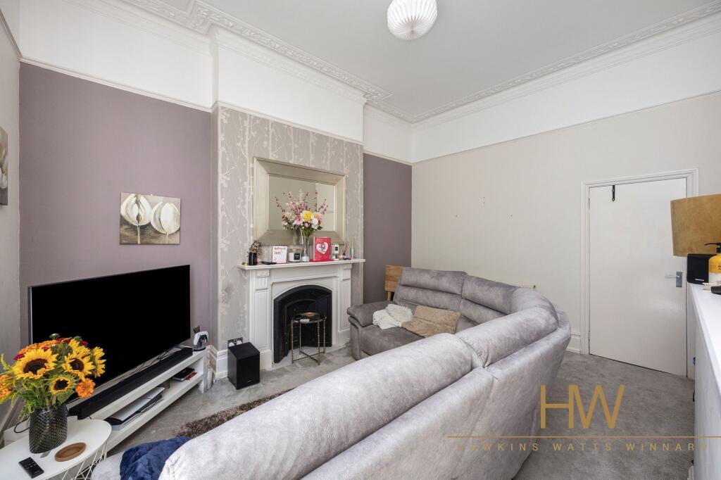Apartment in Hove, Brunswick - View 4