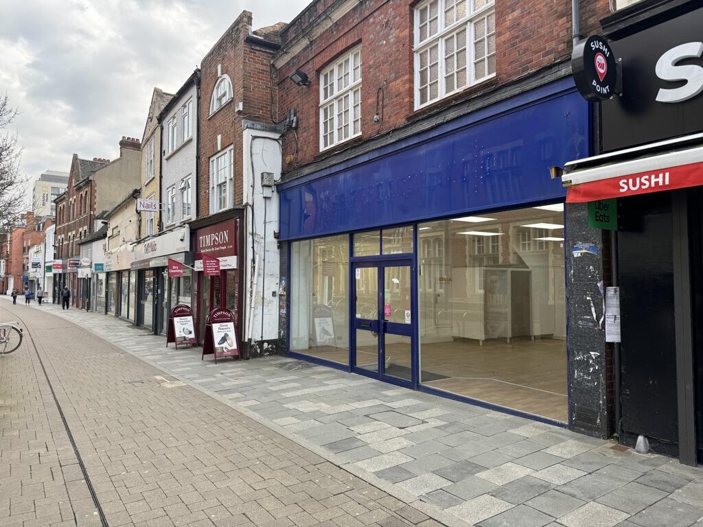 Main image of property: 101 High Street, Maidenhead, Berkshire, SL6 1JX