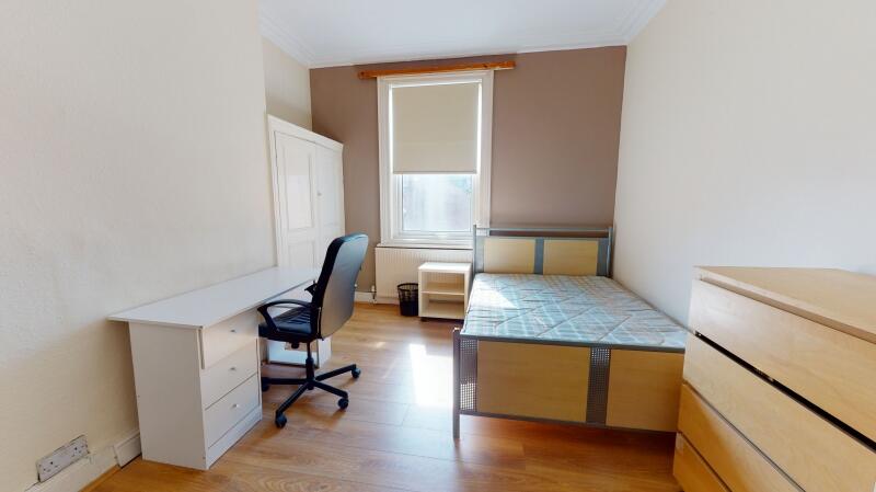 Brudenell Road, Hyde Park, Leeds – pohled 2