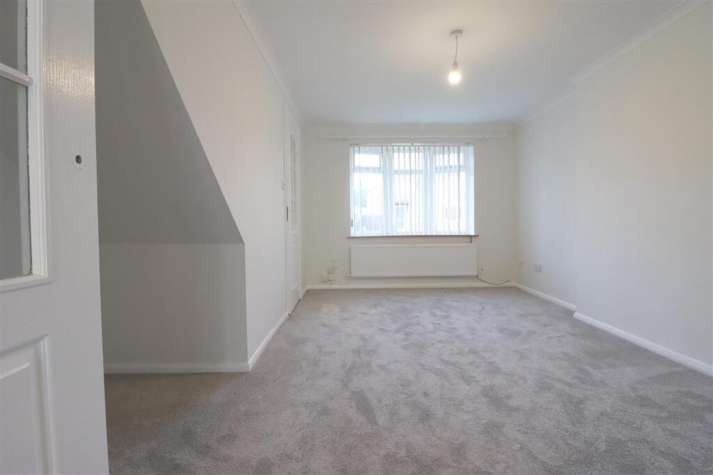 House in Burton Latimer - View 3