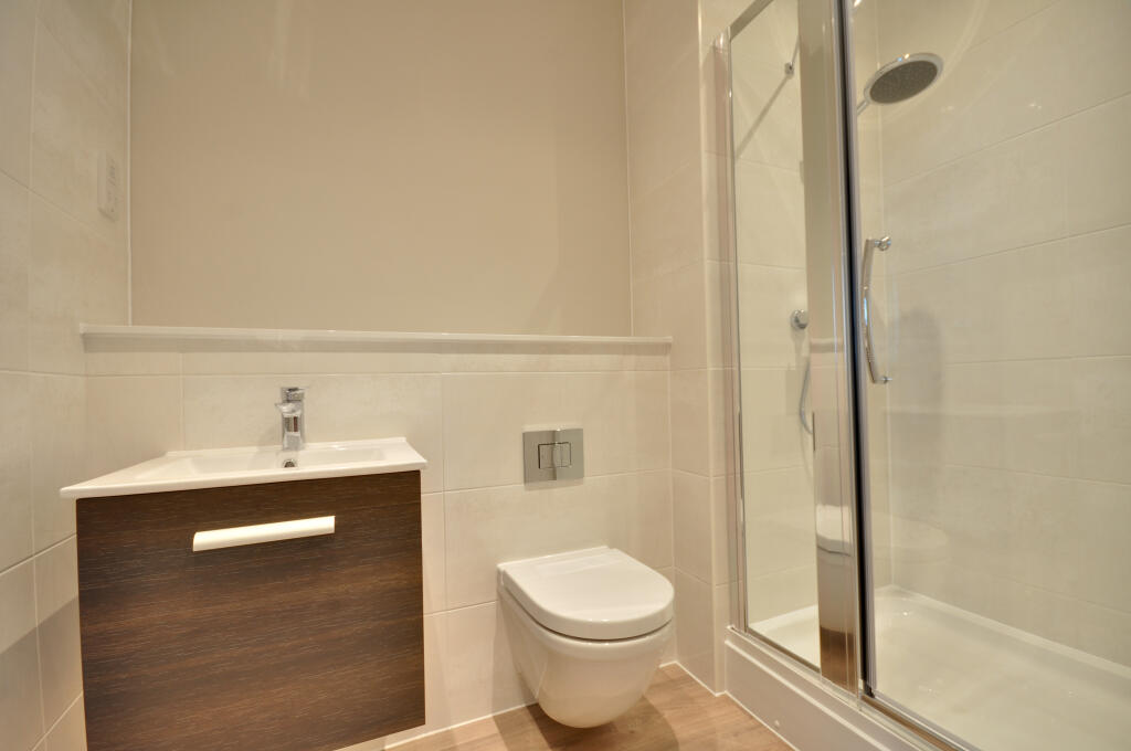 Apartment in Watford - View 4