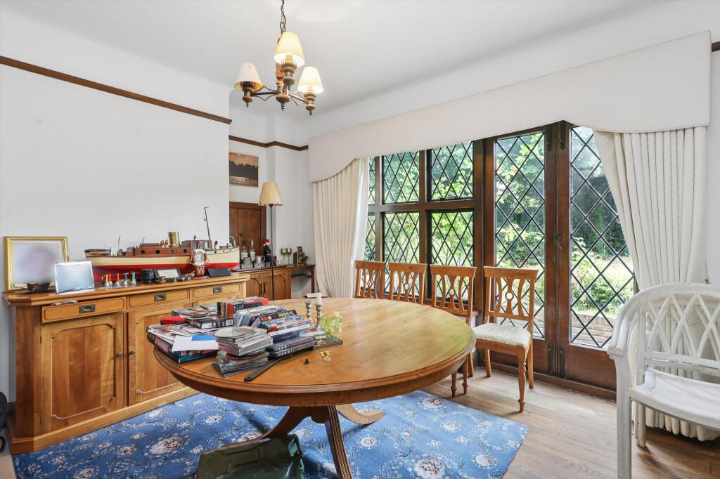 House in Elmbridge, Esher - View 4