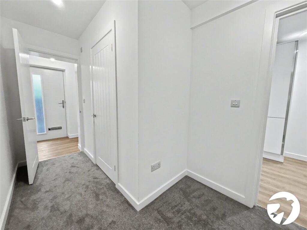 House in London, Blackfen - View 4