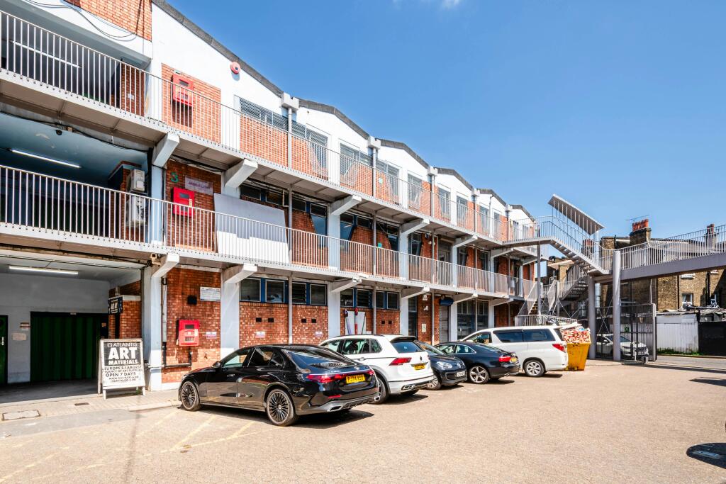Bayford St Bus Centre U1 Low Res 14.jpg