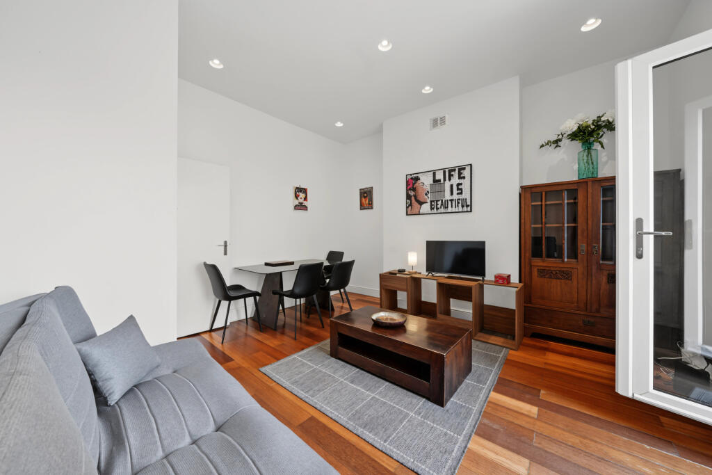 Apartment in London - View 5