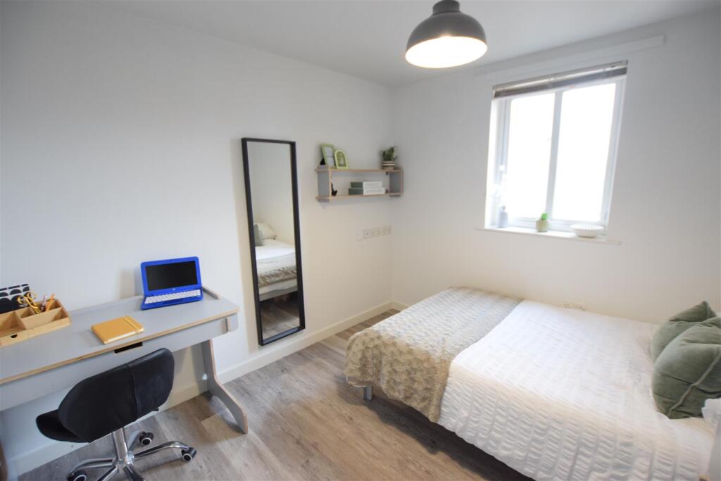 Apartment in Lincoln - More
