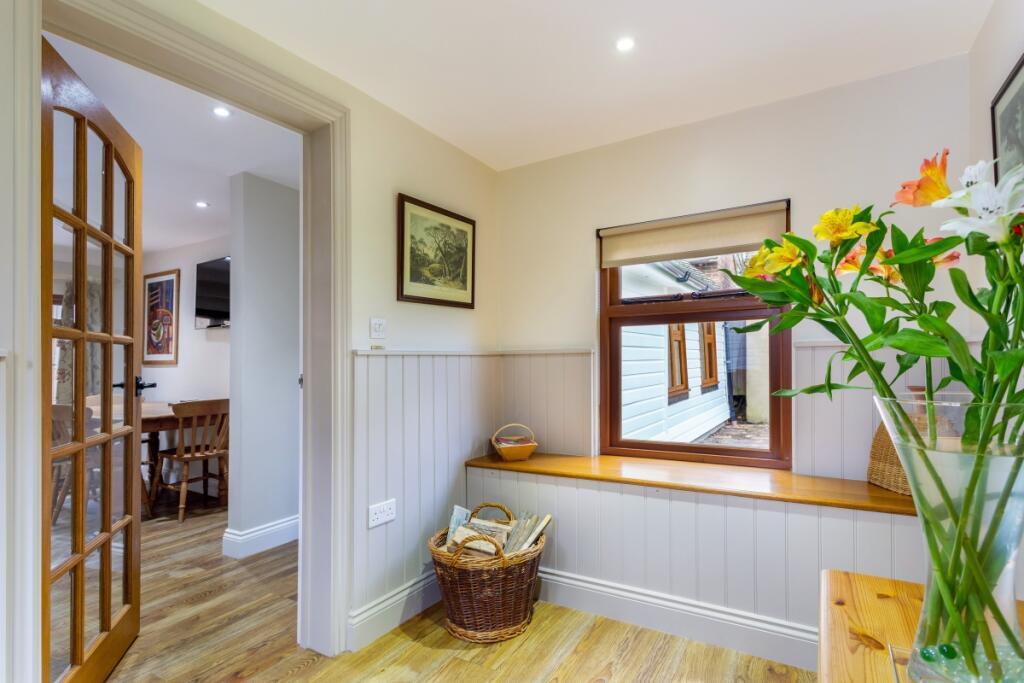 House in Redhill - View 4