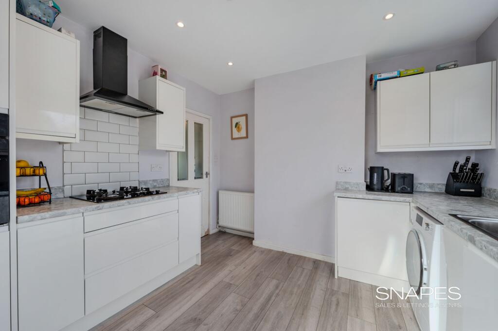 Gawsworth Close, Bramhall, SK7 photo 4