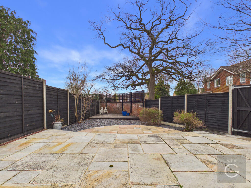 Lutton Close, Lower Earley, RG6 photo 3