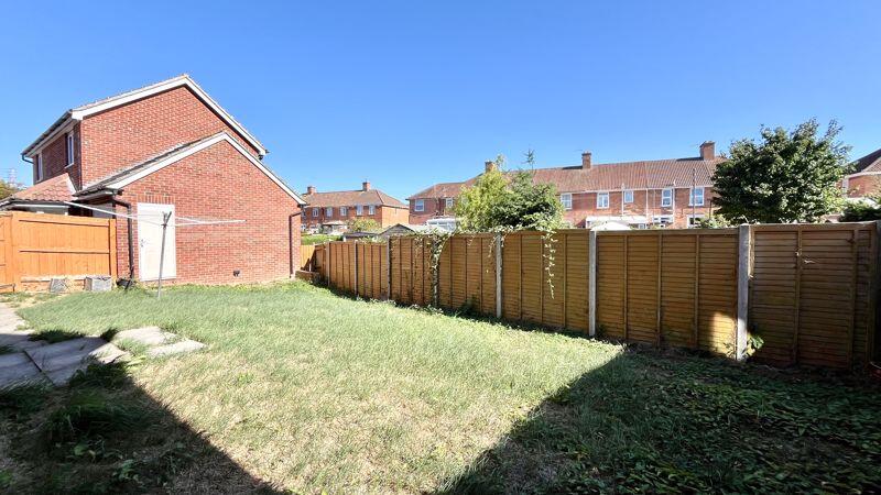 Cavalier Close, Bridgwater TA6 photo 2