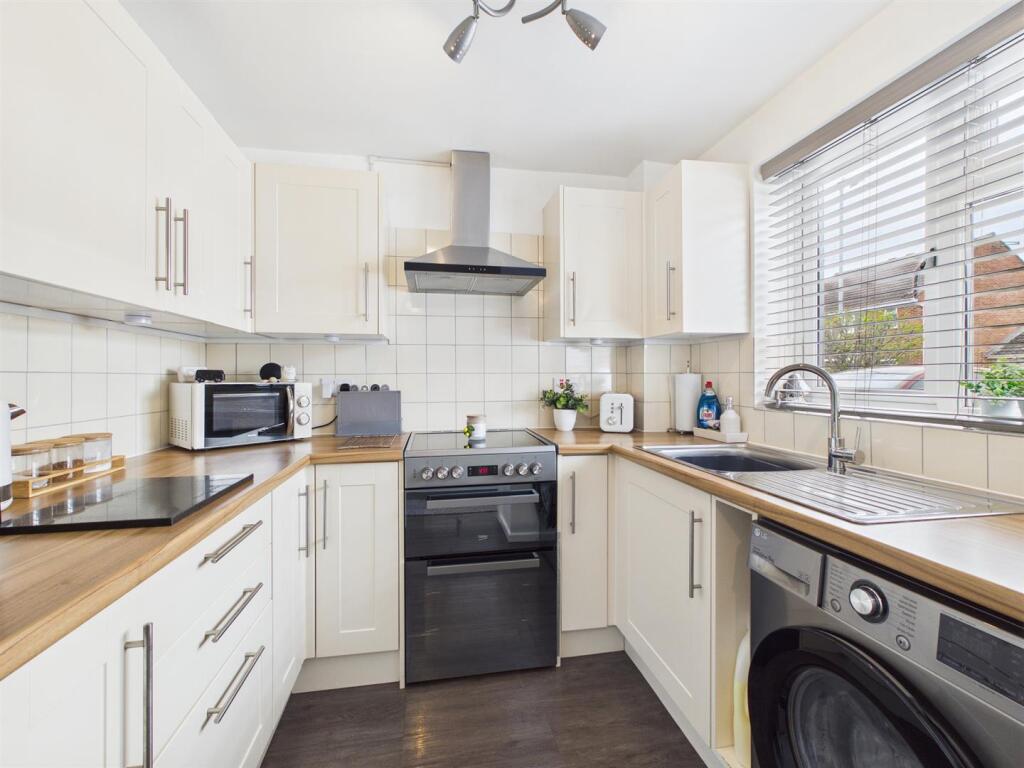 House in Stroud, Hardwicke Green, Hardwicke - View 5