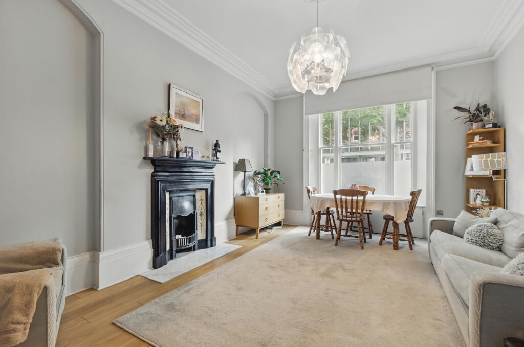 Apartment in London - View 3