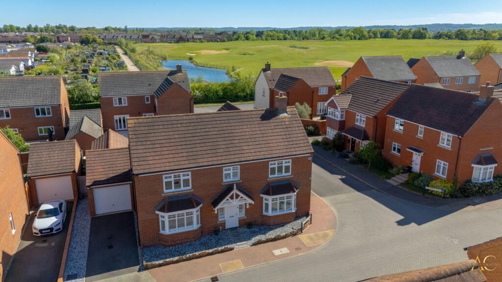 Main image of property: Woodpecker Mead, Lower Stondon, Henlow, SG16