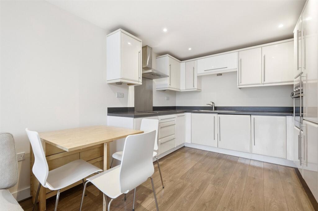 Apartment in London, Gallions Reach - View 4