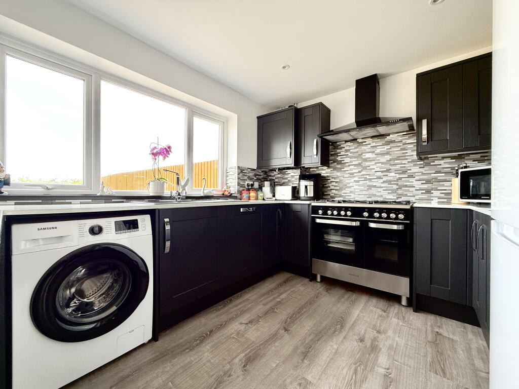 Ash Tree Road, Burnham-on-Sea photo 4