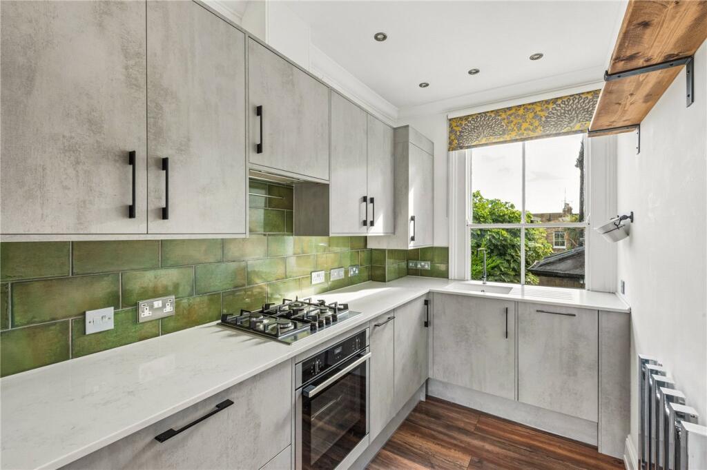 House in London - View 5