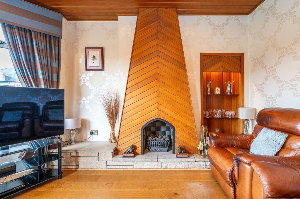 45 Meadowfield Avenue, Edinburgh, EH8 7NP - View 3