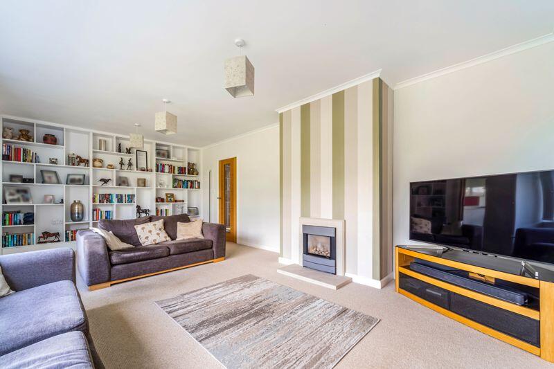 Leighton Crescent, Bleadon Hill - PRESTIGIOUS LOCATION  photo 3