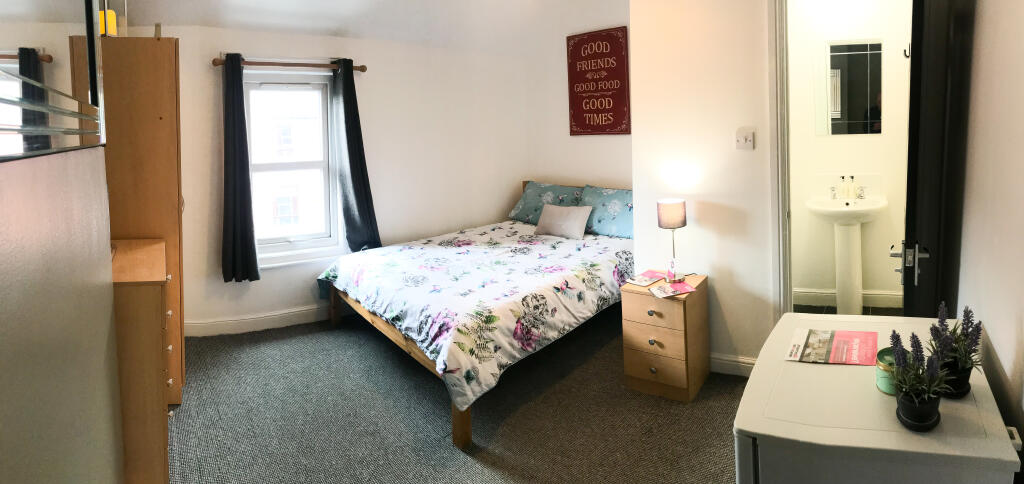 Main image of property: 5 Cromwell Street, Lincoln, Lincolnsire, LN2 5LP