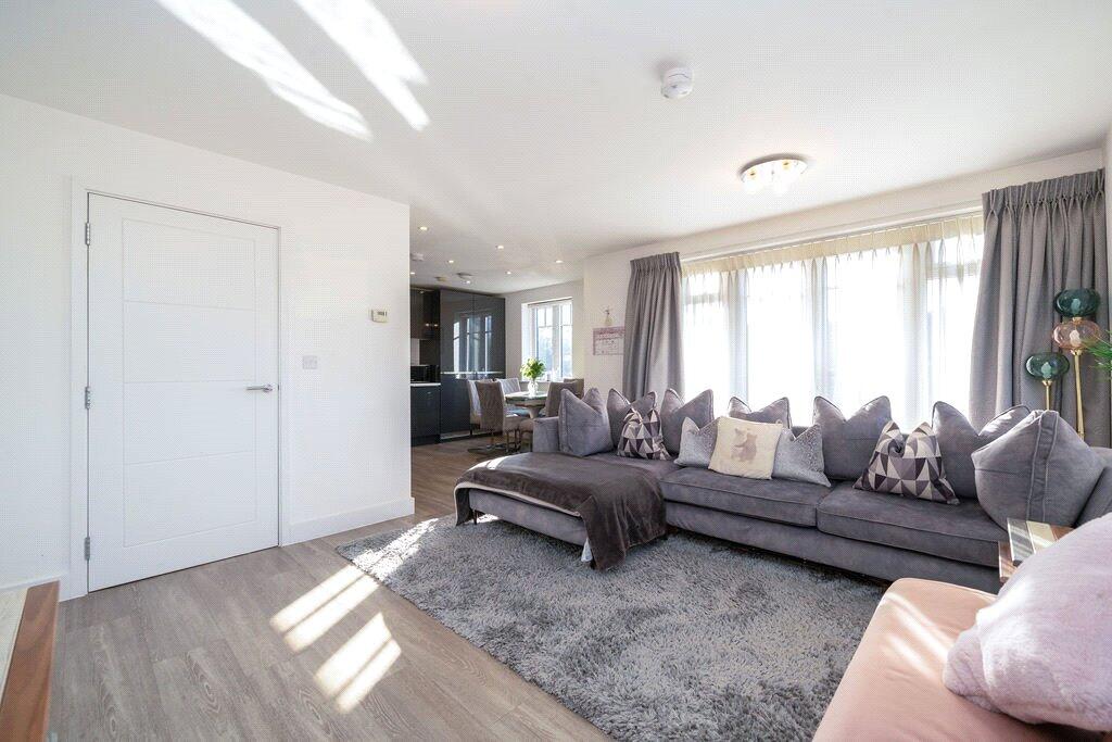 Apartment in Watford - View 3