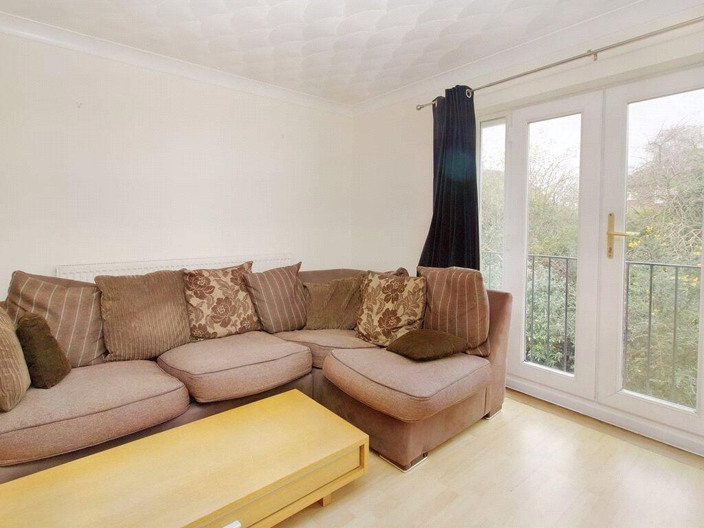 Apartment in Warrington - More