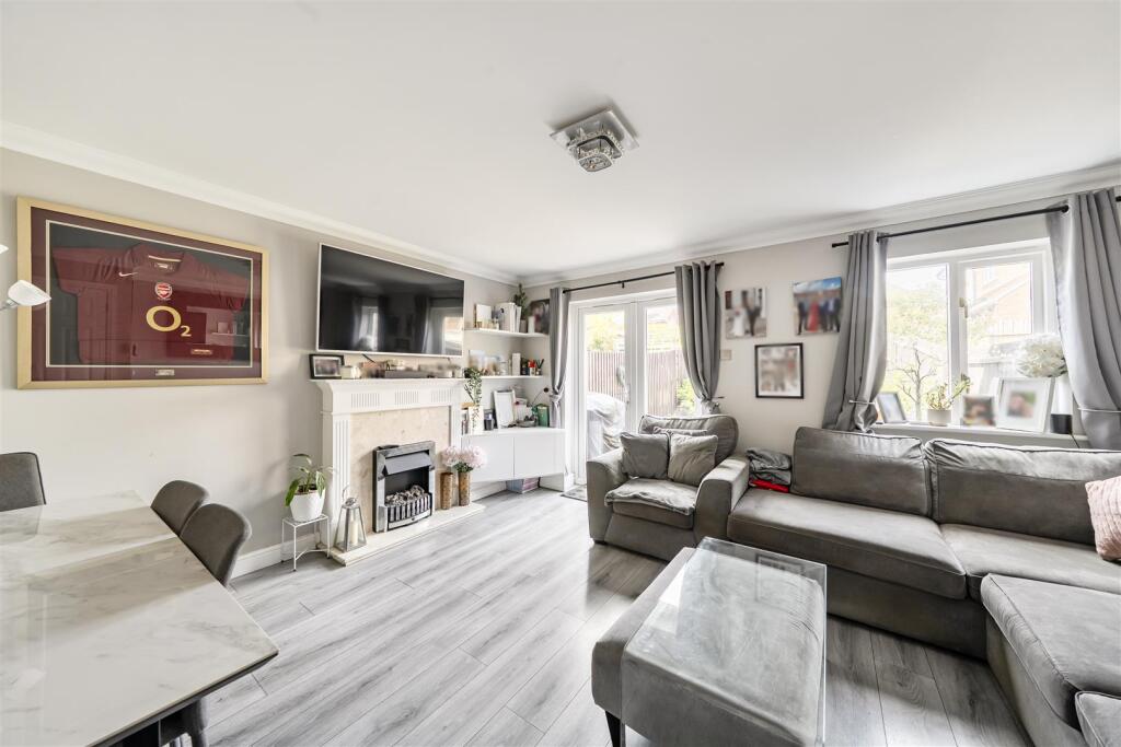House in Watford - View 5