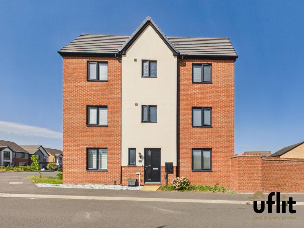 4-bed house on Eyam Way, Waverley, Rotherham, £300,000
