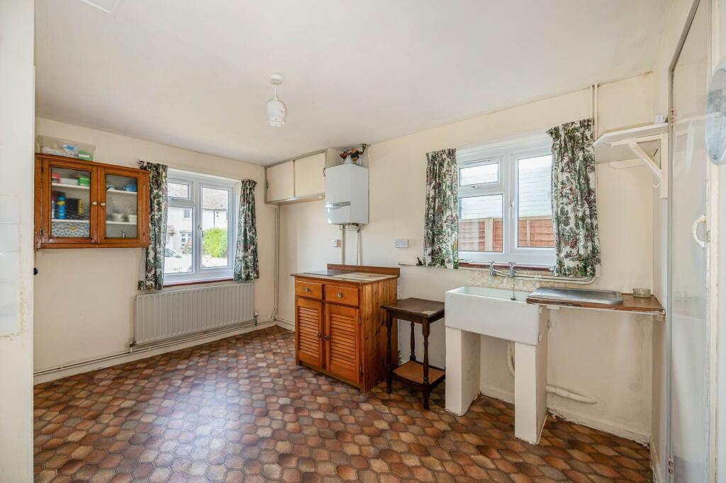 House in Chichester, East Wittering - More