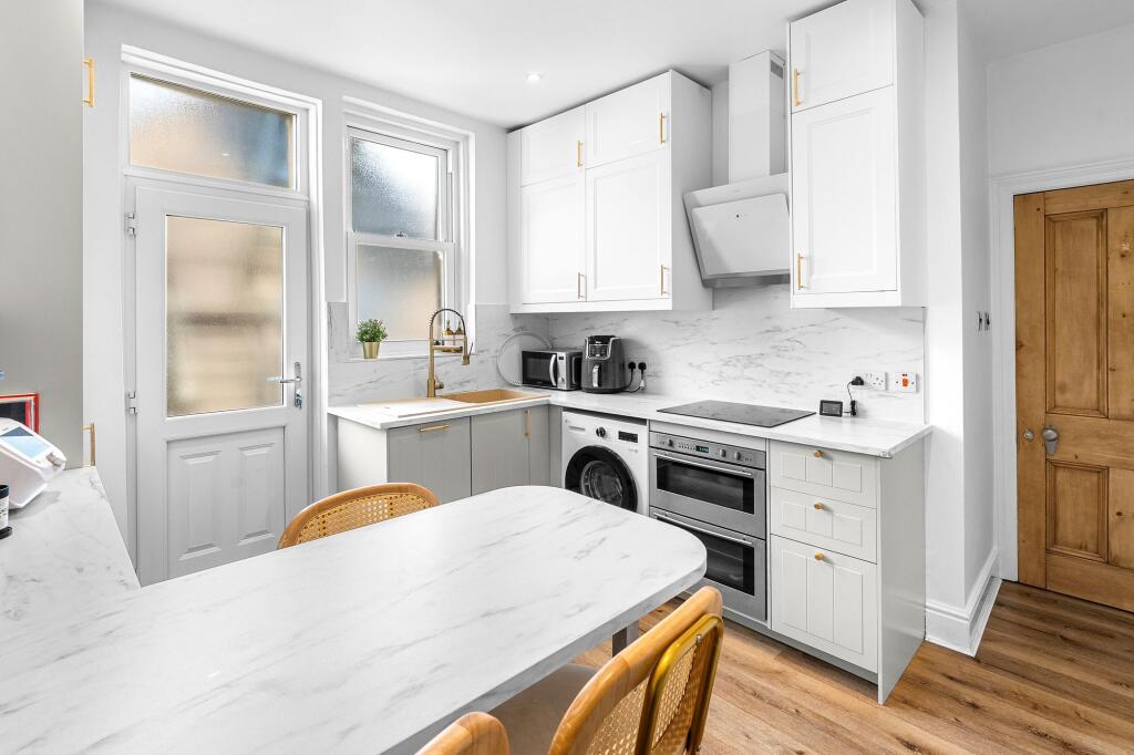 Apartment in Harrogate - View 5