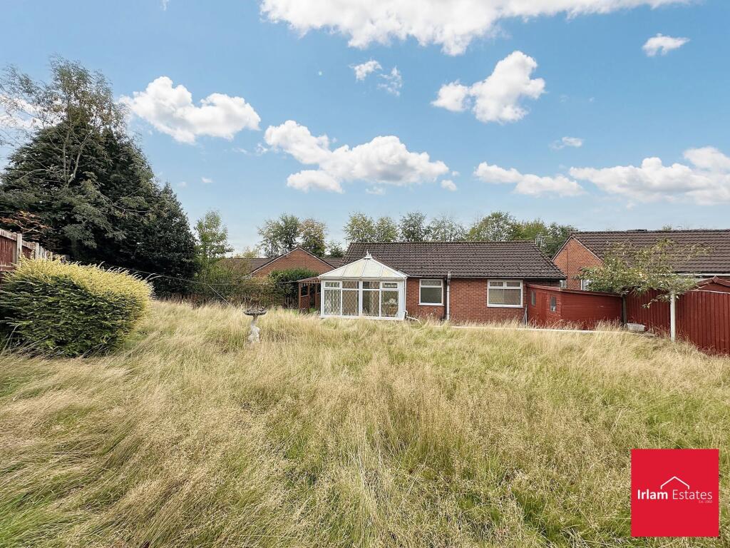 2 bedroom detached bungalow for sale in Fairhills Road, Irlam, M44 - View 4