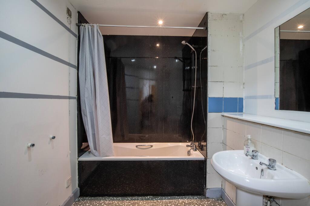 Apartment in Manchester, Northern Quarter, City Centre - View 4