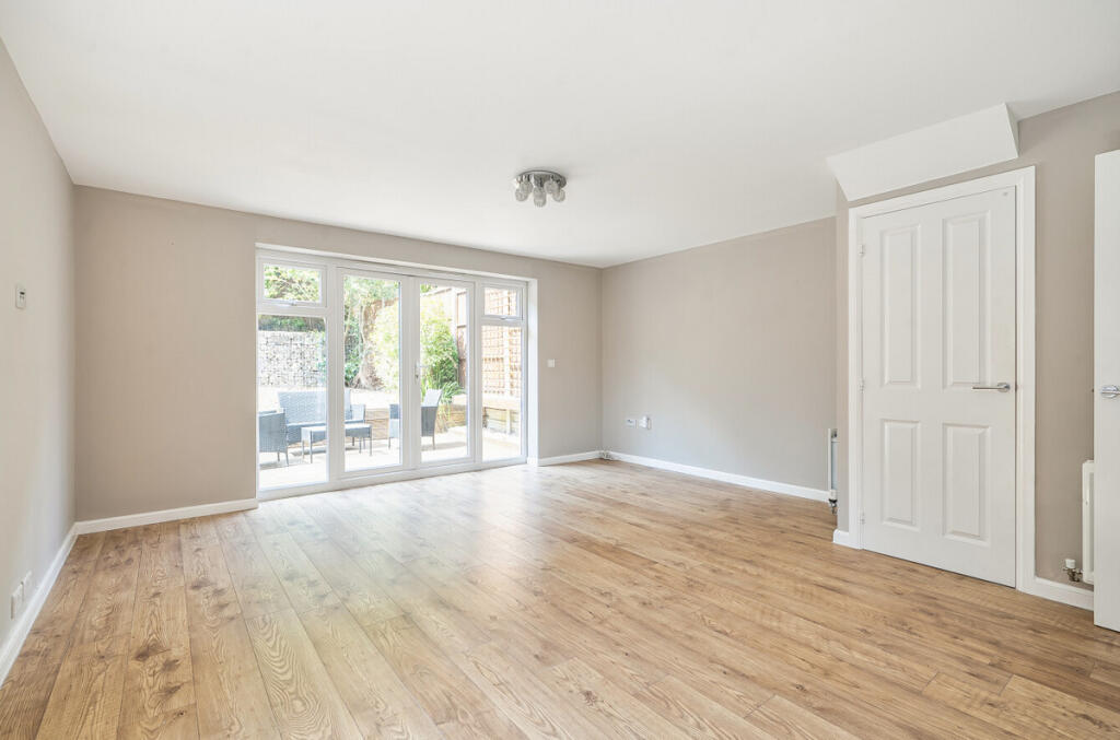 Crocker Way, Wincanton, BA9 photo 4