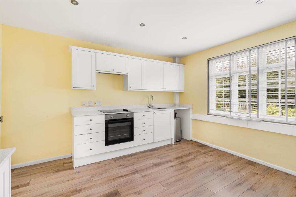 House in Cambridge, Girton - More