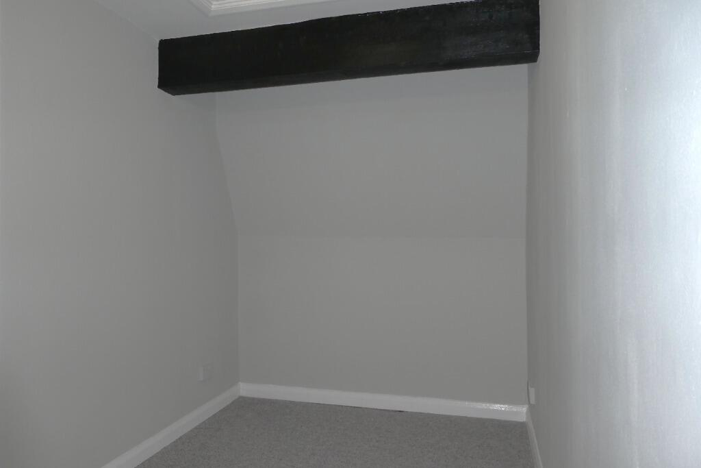 Apartment in Hull - View 5