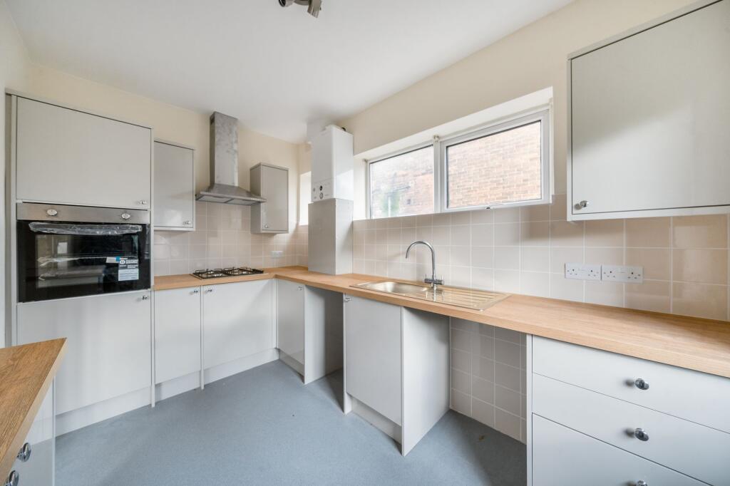 Malden Way, New Malden, KT3 photo 4