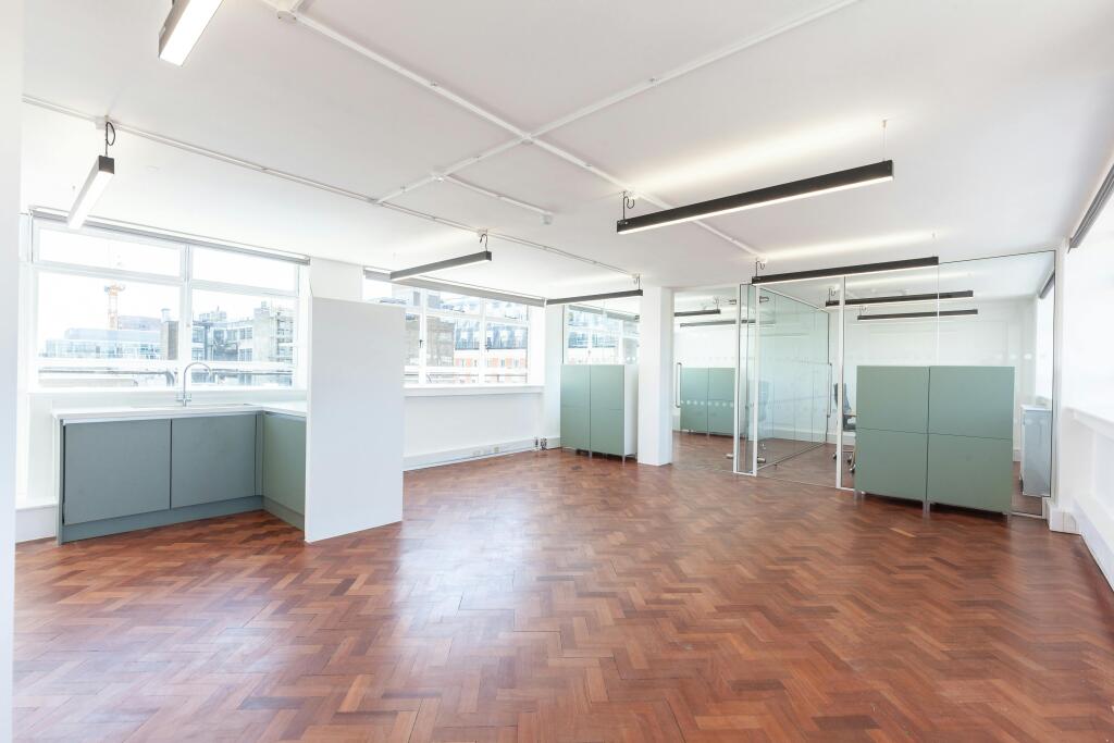 6th floor West 01.jpg