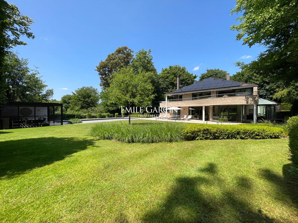 Main image of property: Flemish Brabant, Halle-Vilvoorde, St-Genesius-Rode