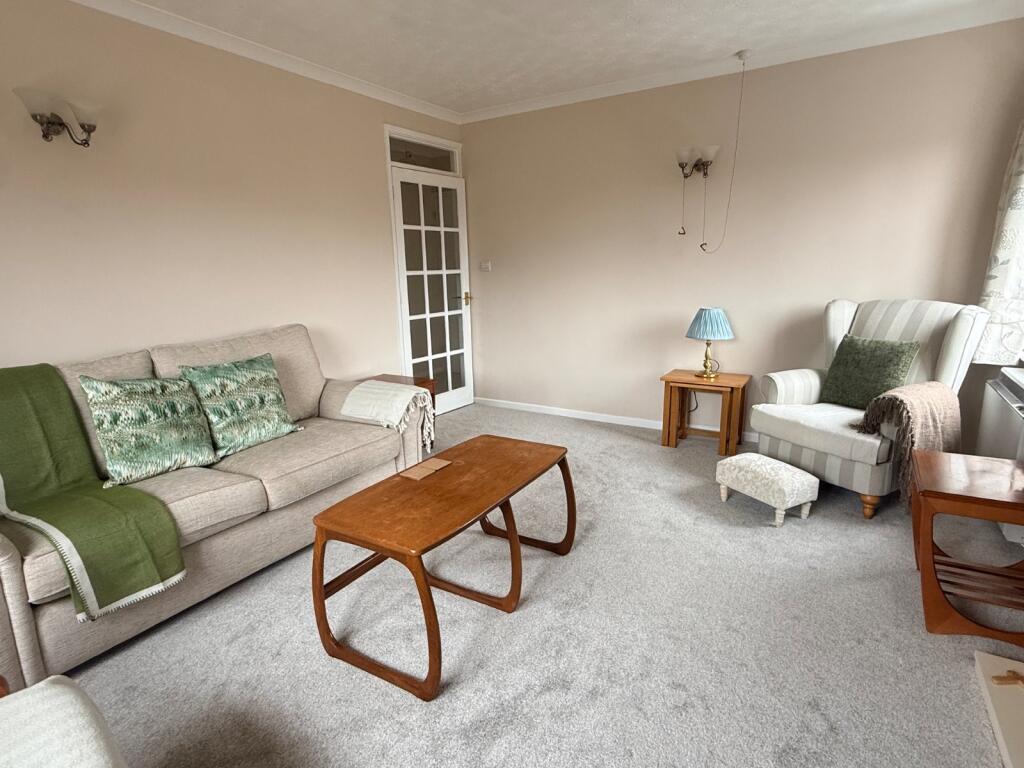 Kingshill Gardens, Nailsea, North Somerset, BS48 photo 4