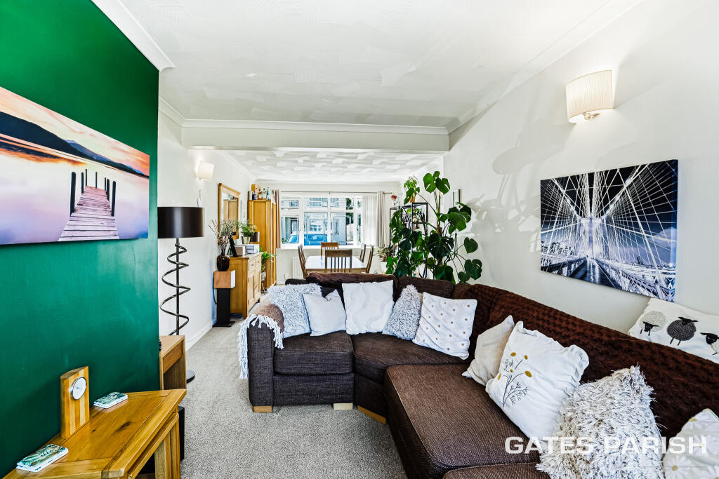 Northwood Avenue, Hornchurch, RM12 photo 4